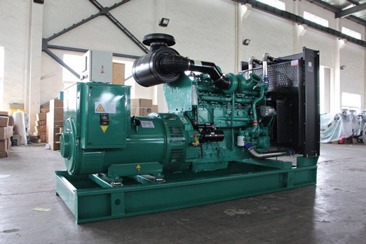 西乡塘320kw康明斯柴油发电车出租